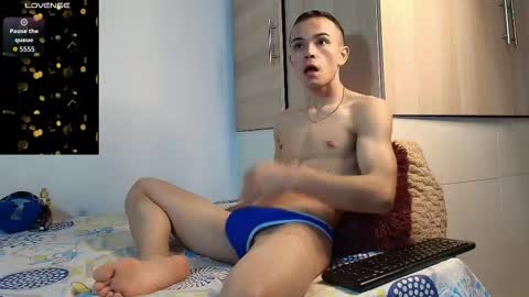 Snapshot of christopher__vans chatting on September 27, 7:44 pm CHRISTOPHER online show from September 27, 7:44 pm