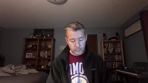 chrisw8121 online show from February 18, 1:33 pm