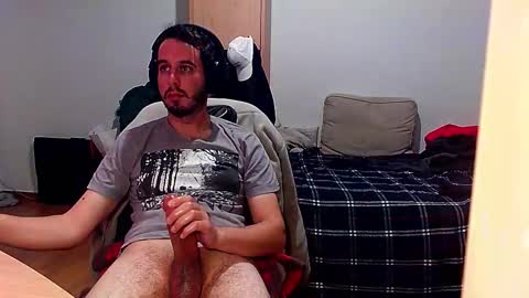 Chromefox123 online show from February 18, 4:51 pm