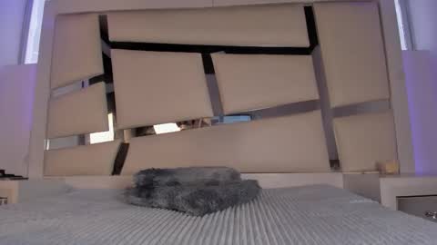 instagram chrystaljade.1 online show from March 3, 1:51 pm