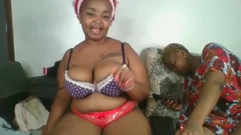Snapshot of chubby_princess2 chatting on October 1, 4:39 pm chubby_princess2 online show from October 1, 4:39 pm