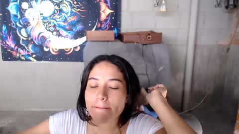 kate   online show from March 3, 2:39 pm