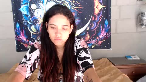 kate   online show from March 7, 1:51 pm