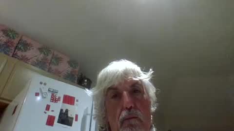 Snapshot of chuck354139 chatting on October 14, 2:36 am chuck354139 online show from October 14, 2:36 am