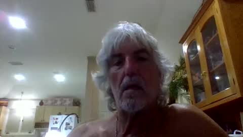 Snapshot of chuck354139 chatting on October 2, 12:53 am chuck354139 online show from October 2, 12:53 am