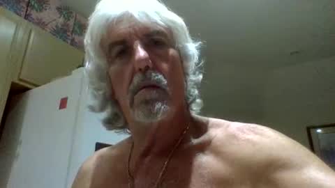 Snapshot of chuck354139 chatting on October 16, 8:36 am chuck354139 online show from October 16, 8:36 am