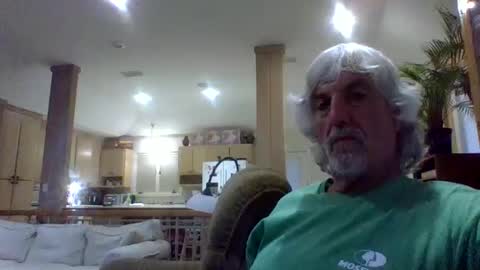 Snapshot of chuck354139 chatting on October 5, 11:01 pm chuck354139 online show from October 5, 11:01 pm