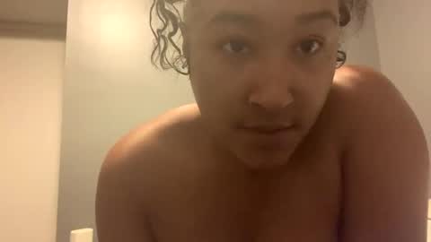 Snapshot of chy94 chatting on October 6, 9:05 am AtlPrettiestPusc online show from October 6, 9:05 am