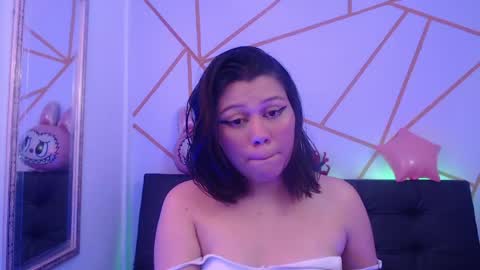 ciara__smith online show from May 9, 2:17 am