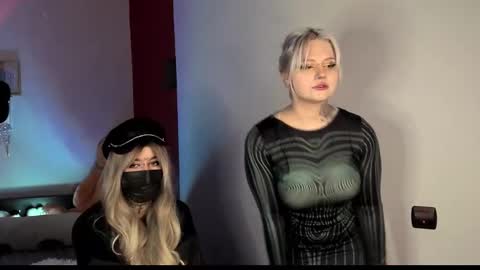 Snapshot of cigaretteduringsex chatting on September 15, 3:02 pm Helen and Teya online show from September 15, 3:02 pm
