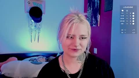 Snapshot of cigaretteduringsex chatting on October 17, 9:24 am Helen and Teya online show from October 17, 9:24 am