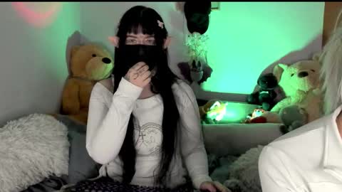 Snapshot of cigaretteduringsex chatting on September 22, 2:32 pm Helen and Teya online show from September 22, 2:32 pm