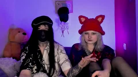 Snapshot of cigaretteduringsex chatting on September 19, 1:48 pm Helen and Teya online show from September 19, 1:48 pm