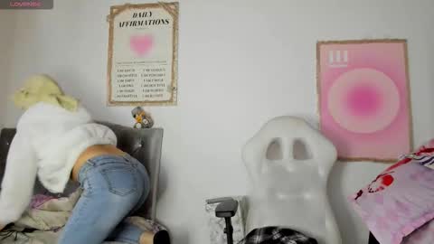 Ciindy Lovers online show from December 3, 12:39 pm