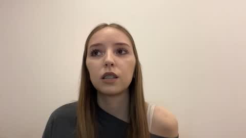 Aurora online show from April 22, 3:30 pm