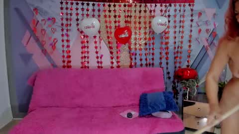 Snapshot of cintiagreyx chatting on February 14, 5:57 pm CINTIA online show from February 14, 5:57 pm
