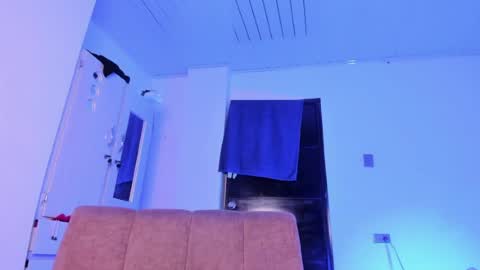 cj_davis1 online show from April 24, 3:08 am