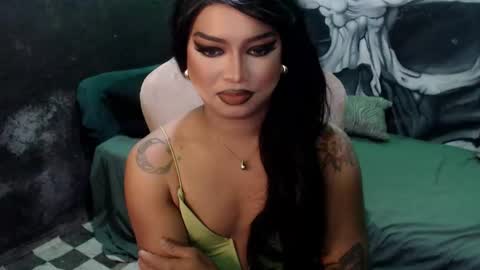 Snapshot of cj_parker69 chatting on October 17, 6:45 pm QUEEN CESS online show from October 17, 6:45 pm