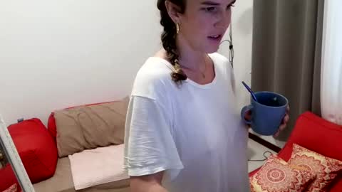 claralafontaine online show from June 22, 12:17 am