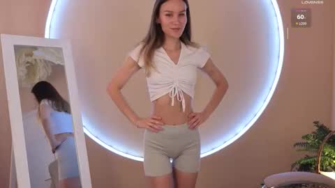 Snapshot of clare_ff chatting on September 24, 9:27 am Claire online show from September 24, 9:27 am