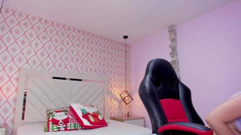 C L A R I S E  online show from December 20, 7:39 pm