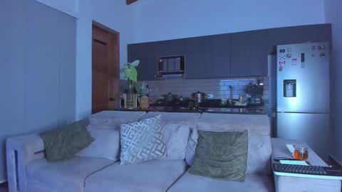 claytonburgues online show from February 15, 2:26 am