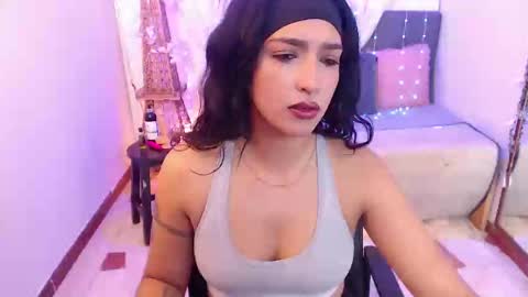 Snapshot of cleo_fox chatting on October 6, 11:44 pm Cleo online show from October 6, 11:44 pm