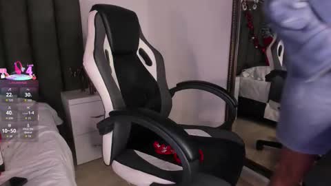 Cleopatra online show from December 19, 6:58 pm