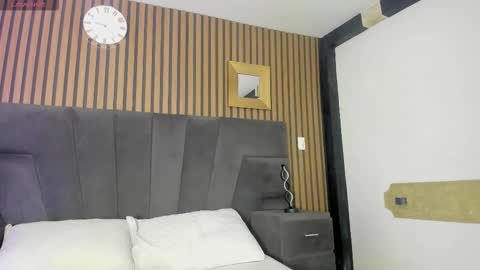 cleowhite_ online show from September 19, 5:55 am