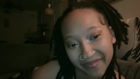 Snapshot of clioenchants chatting on February 18, 3:21 am High Queen Clio online show from February 18, 3:21 am