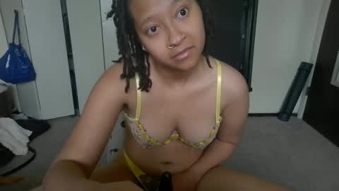 Snapshot of clioenchants chatting on January 30, 7:04 pm High Queen Clio online show from January 30, 7:04 pm