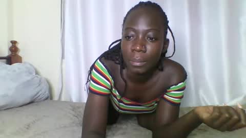 Snapshot of clittygirl52 chatting on December 13, 7:32 pm clittygirl52 online show from December 13, 7:32 pm