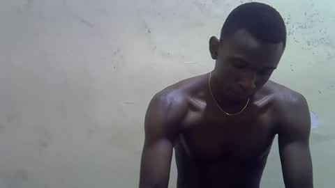 clive_damian online show from March 31, 4:40 pm