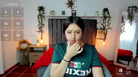 cloe_7 online show from June 23, 1:28 pm