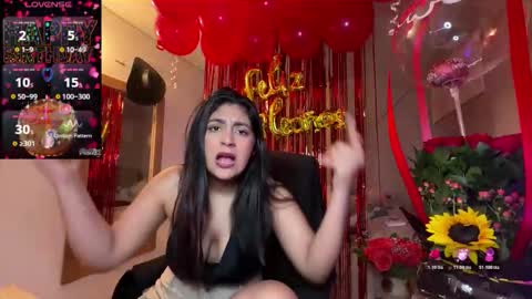 cloe small online show from February 17, 4:11 am