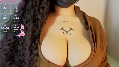 Cloe Bunny online show from April 28, 2:27 am