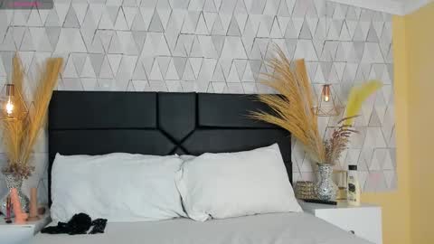 Clohe the wonder online show from March 25, 10:16 pm