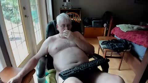 cloudalert62 online show from October 18, 8:02 pm