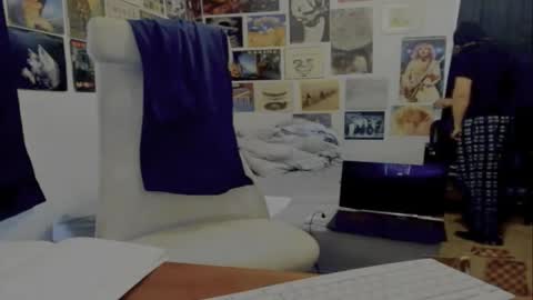 cloudyystarr666 online show from January 18, 7:23 pm