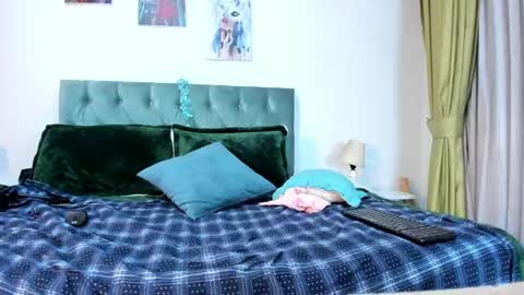 emely dolce online show from February 24, 6:27 am