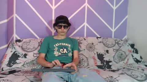 club_latinboys online show from October 13, 8:22 pm