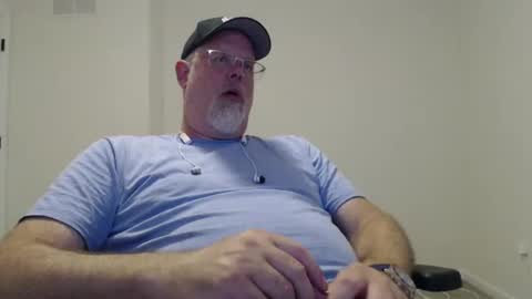 cockandface24682 online show from September 14, 11:17 pm