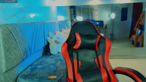 COCO online show from May 2, 9:42 pm
