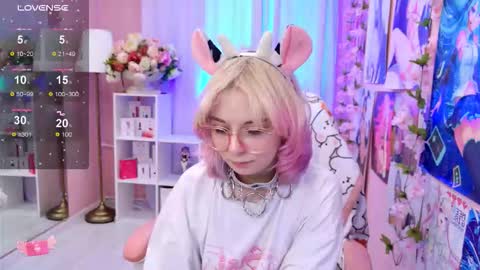 Snapshot of coconut_mia chatting on October 14, 3:48 pm Mia online show from October 14, 3:48 pm