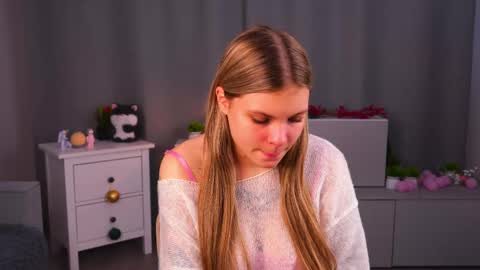 Jenny online show from April 26, 2:04 pm