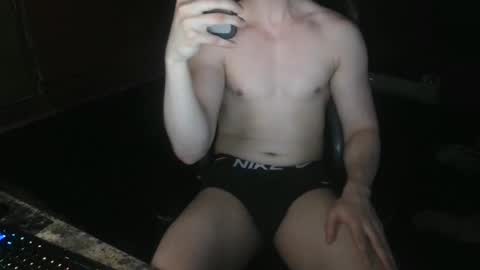 colossaltitann online show from November 21, 7:06 am