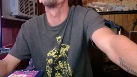 Nelson or ComicKing and sometime Peachy143 online show from November 26, 1:25 am