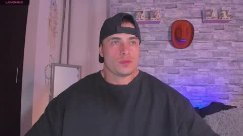 Connor Smith online show from November 12, 1:52 am