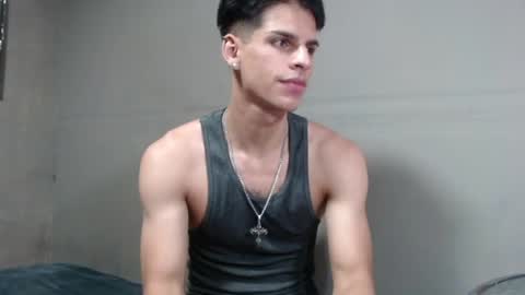 conradgrayson78 leonandresough online show from April 3, 9:22 pm