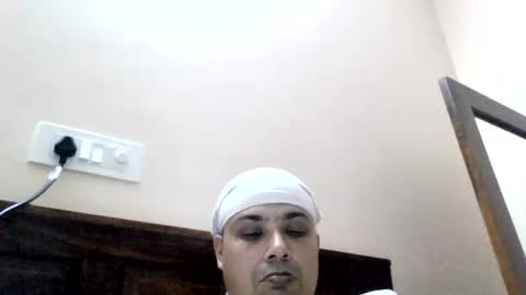 Cool Breeze09 online show from April 20, 6:33 pm